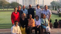 From Jaipur: Taj Mahal Sunrise with Fatehpur Sikri: All Inclusive
