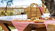 Shuttle & Wine Experience at Lyrarakis Winery