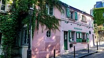 Parisian Love Affair: Elegant Romance Private Tour in Paris