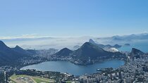 Hike Morro Dois Irmãos and Vidigal Favela 