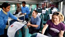 From Delhi: All-Inclusive Taj Mahal Day Trip by Fast Train