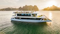 Halong bay Luxury Cruise Day Trip: Buffet lunch & Limousine bus