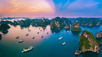 Full Day Guided Tour in Ha long Bay 