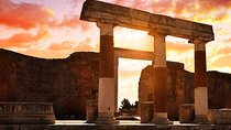 Pompeii Excavations and Vesuvius Cellars Tour from Sorrento