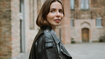 Fashionable cinematic photoshooting in Bruges