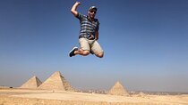 Day Tour to Pyramids of Giza and Egyptian Museum