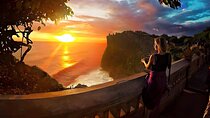 Amazing Half-Day Uluwatu Sunset Tour with Jimbaran Seafood Dinner