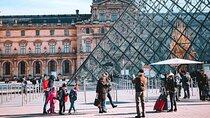 The Louvre Museum Private 2.5h Family-Friendly Tour