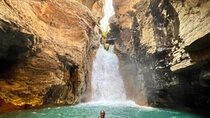 La Leona Waterfall Hiking Tour + Lunch