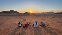 Full Day Jeep Tour (Traditional Lunch) Wadi Rum Desert Highlights