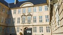 Family Tour of Copenhagen Old Town, Nyhavn with Boat Cruise