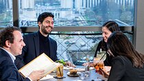 Private Tour, Luxury Eiffel Tower Lunch, Seine Cruise & Louvre
