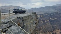 Jebel Shams & Nizwa Tour – Culture & Canyon Adventure