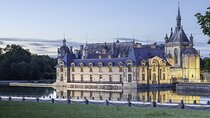 Skip-the-line Château de Chantilly Trip by Car from Paris