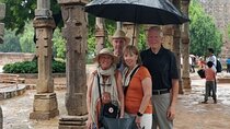 Private Tour in Mehrauli Archaeological Park & Qutub Minar