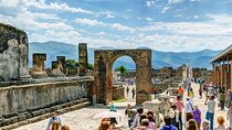 Skip the line Pompeii Guided Tour from Sorrento
