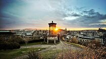 Enchanting Edinburgh: Half-Day Walking Tour with Local Guide