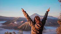 Explore 3 Best spot of East Java : Tumpak sewu - Bromo - Ijen 