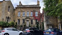 Woodstock village & Blenheim Grounds Guided Walk with local guide