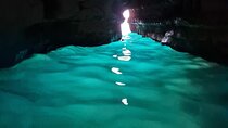 Private Experience Wadi Shab Waterfall & Sinkhole 