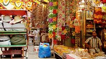 Private Half-Day Guided Shopping Tour with Transfer in Delhi