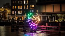 Amsterdam: Luxury Light Festival Cruise with Drinks & Bites