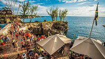  Rick's Cafe and 7 Mile Beach Tour with Transportation