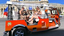 4 Hour Private Electric Tuktuk Tour in Paris
