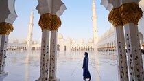 Dubai to Abu Dhabi Day Trip: Grand Mosque, Palace & Etihad Towers