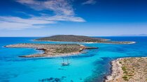 Aeolus motoryacht cruise in Paros