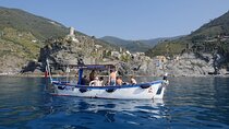 Morning Boat Tour to Cinque Terre with breakfast and brunch