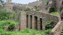 Half Day Tour of Golkonda Fort & Tombs with Private Car and Guide