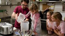 Rome: Private Pasta & Cake Traditional Cooking Class for Families