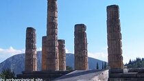 Private Delphi tour with a Pickup 
