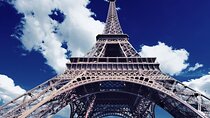 Small Group Sightseeing walking tour around Eiffel Tower