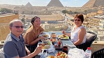 Private Day Tour At Giza Pyramids & Cairo Food Tour.