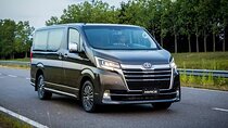 Departure Transfer from Kyoto to Itami Airport ITM by Minivan