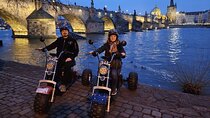 Electric Trike Night Tour in Prague - Live Guided 