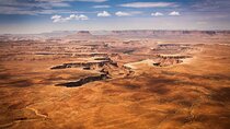 Canyonlands Full Day Private Tour and Hike