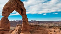 Arches and Canyonlands Two Day Private Tour and Hike