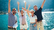 Semi-Private Amalfi Coast Boat Trip: Caves, Snorkeling & Drinks