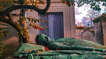 Paris Pere Lachaise Cemetery Small Group Guided Tour