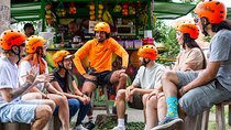 Medellín: Local neighborhoods and included food on e-bike