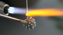 Basic course: making your own glass beads