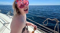 Sailing towards the Devil's Saddle