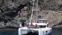 Luxury Caldera Cruise with a rich BBQ meal and drinks!