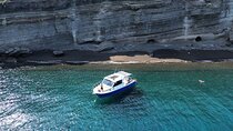 Santorini Private Cruise Sightseeing Tour with BBQ and Drinks