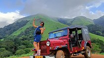 Solo Kerala Private Tour Package ( 5 Nights) - Munnar, Thekkady, Houseboat