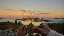 Discover the Wine Santorini Wine Tasting and Vineyard Tour