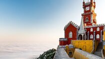 Lisbon: Tour to Sintra (with Palácio da Pena), Cascais and Cabo Roca!